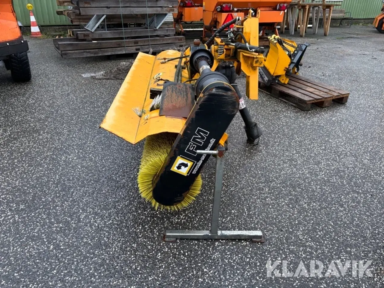 Billede 2 - Kost FM-maskiner MF fejemaskine