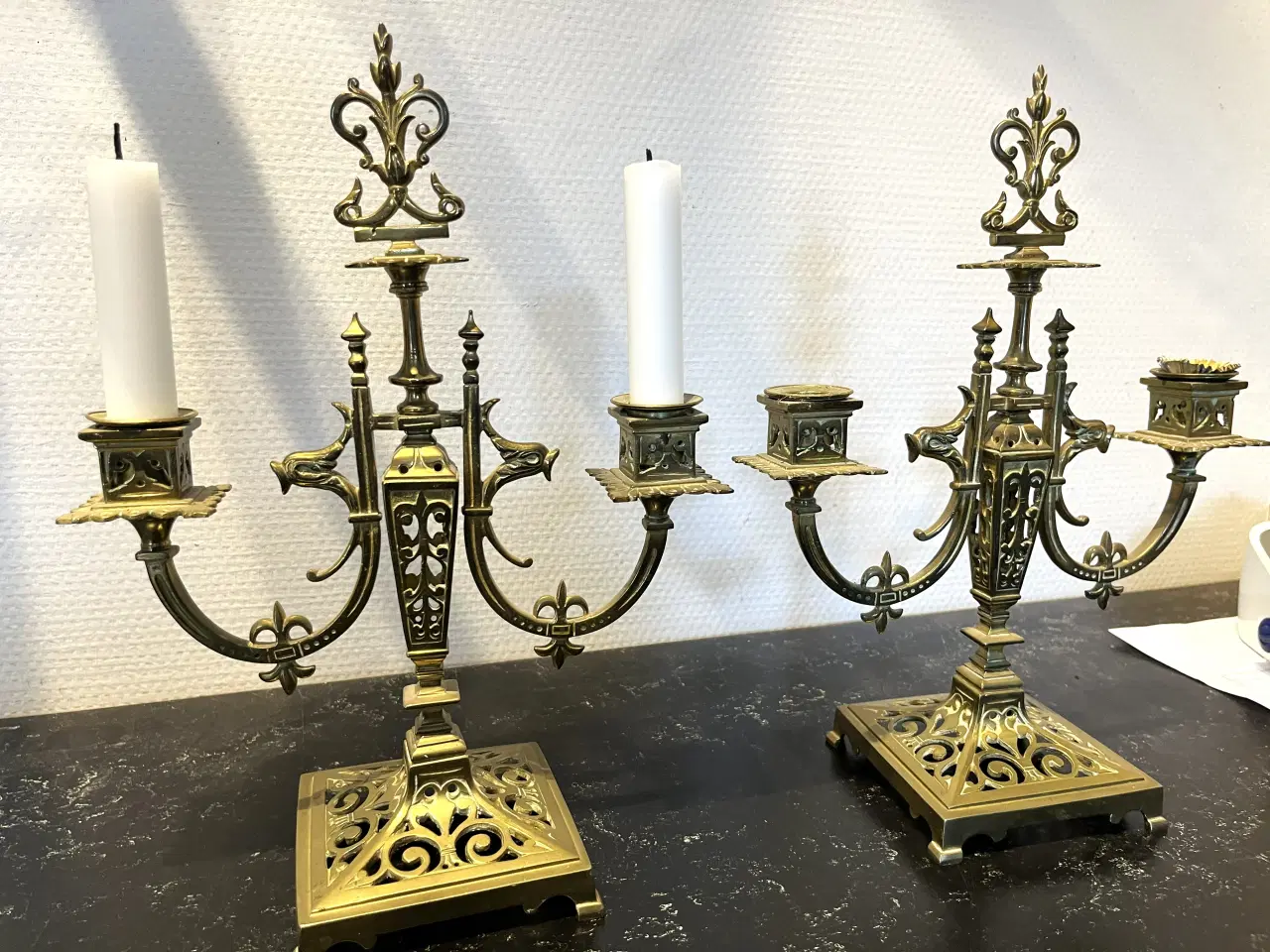 Billede 1 - antikke franske lysestager m .fransk lilje .