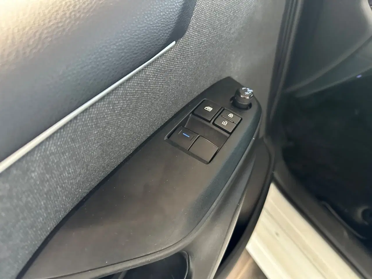 Billede 5 - Toyota Yaris 1,0 Essential Van