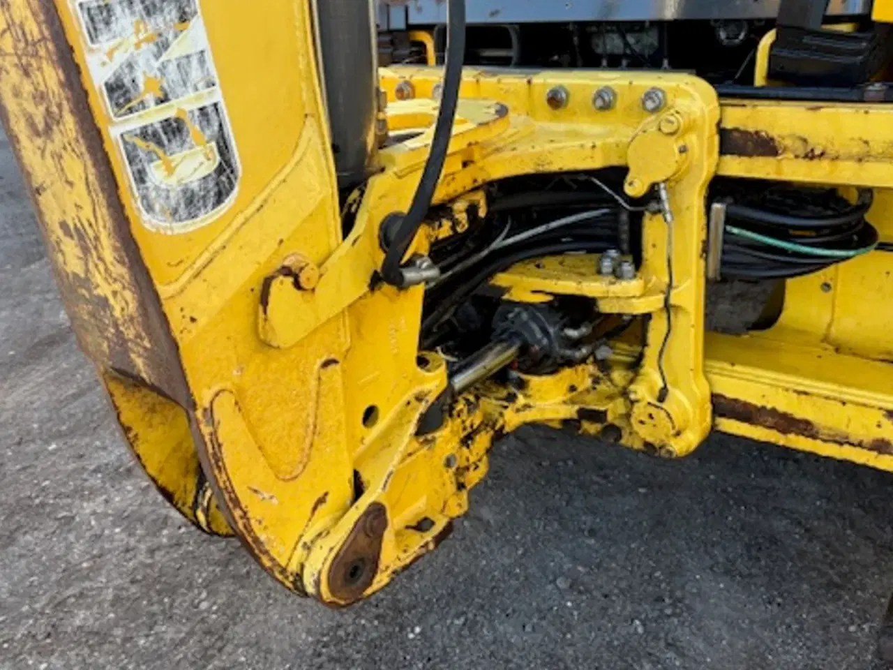 Billede 10 - New Holland B115B HYDRAULISK VOLVO SKIFT FOR, MEKANISK HURTIGSKIFT BAG