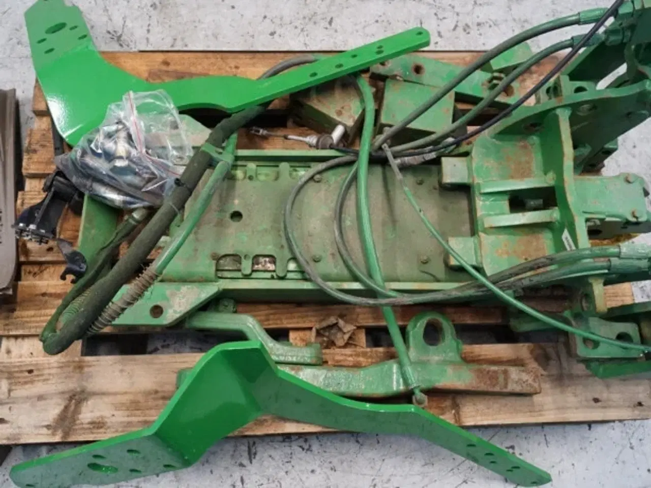 Billede 17 - John Deere 8235R Hitch