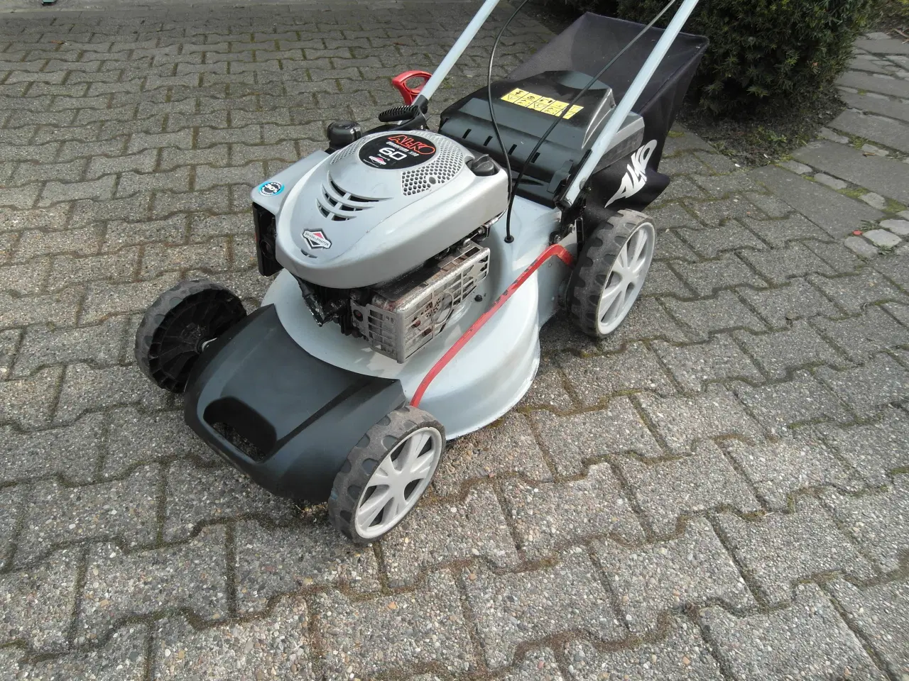 Billede 8 - Plæneklipper Alko med Briggs&Stratton motor.