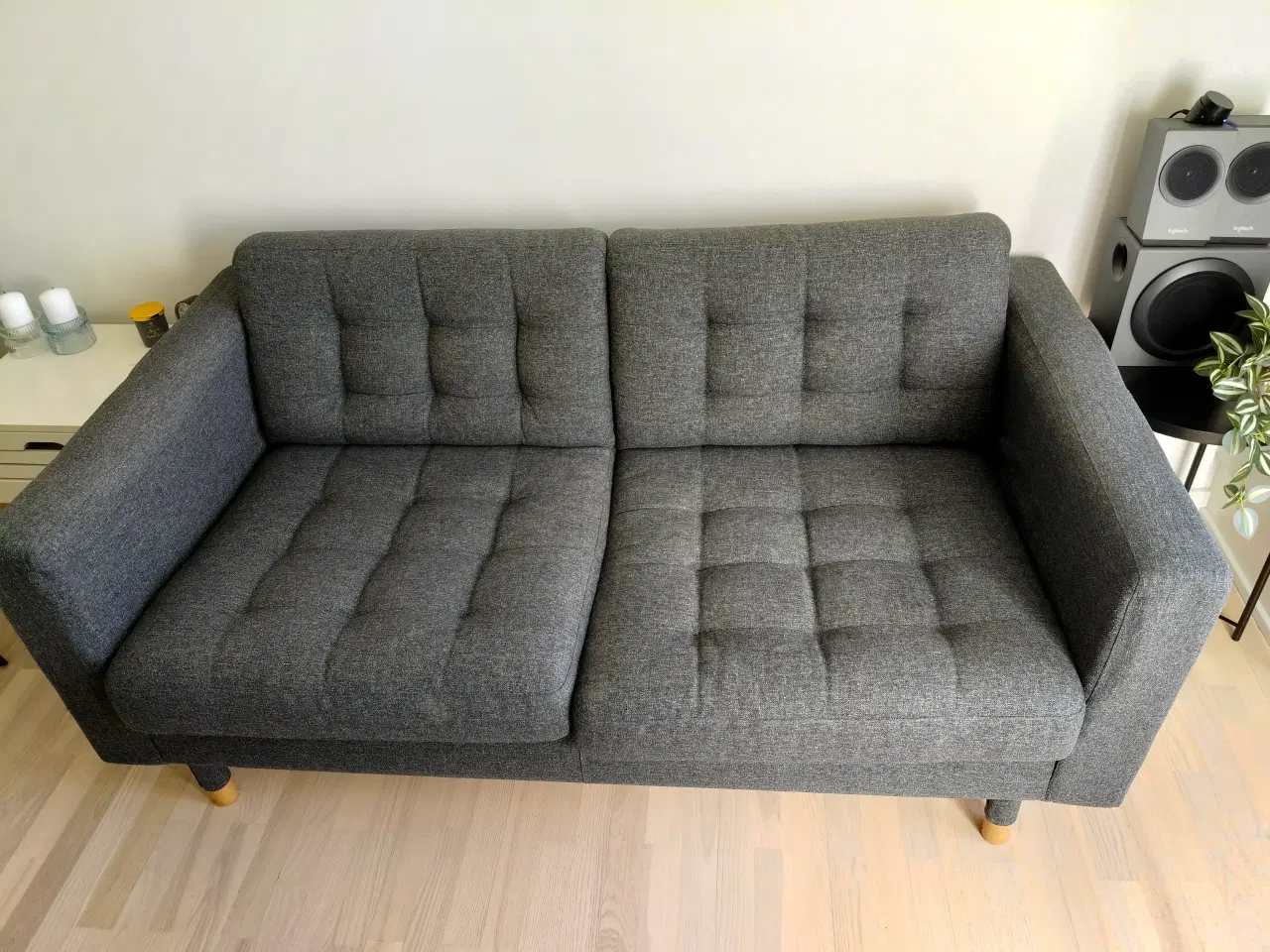 Billede 4 - Grå 2 personers sofa 