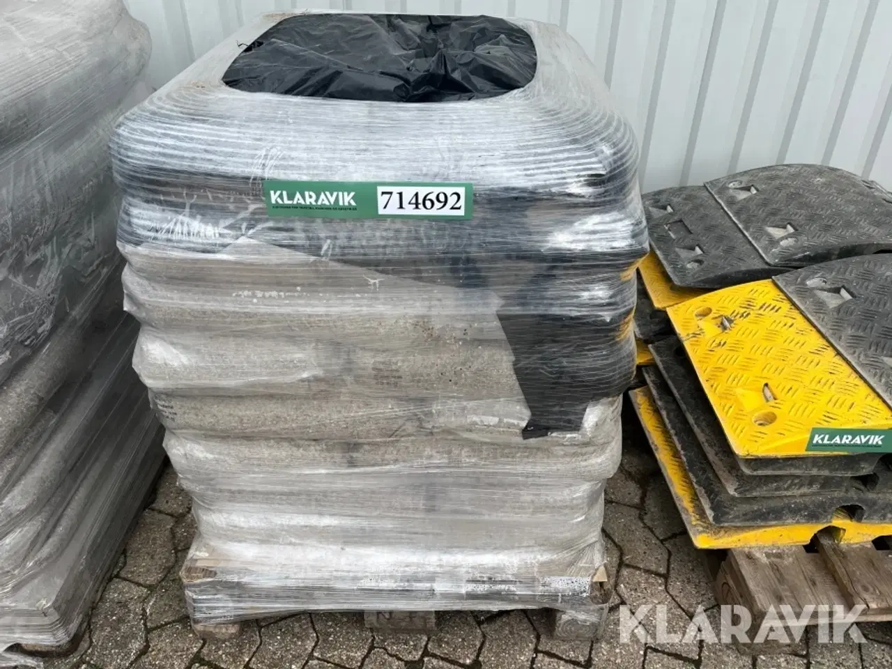 Billede 2 - Strøsand 25 kg sække 40 sække