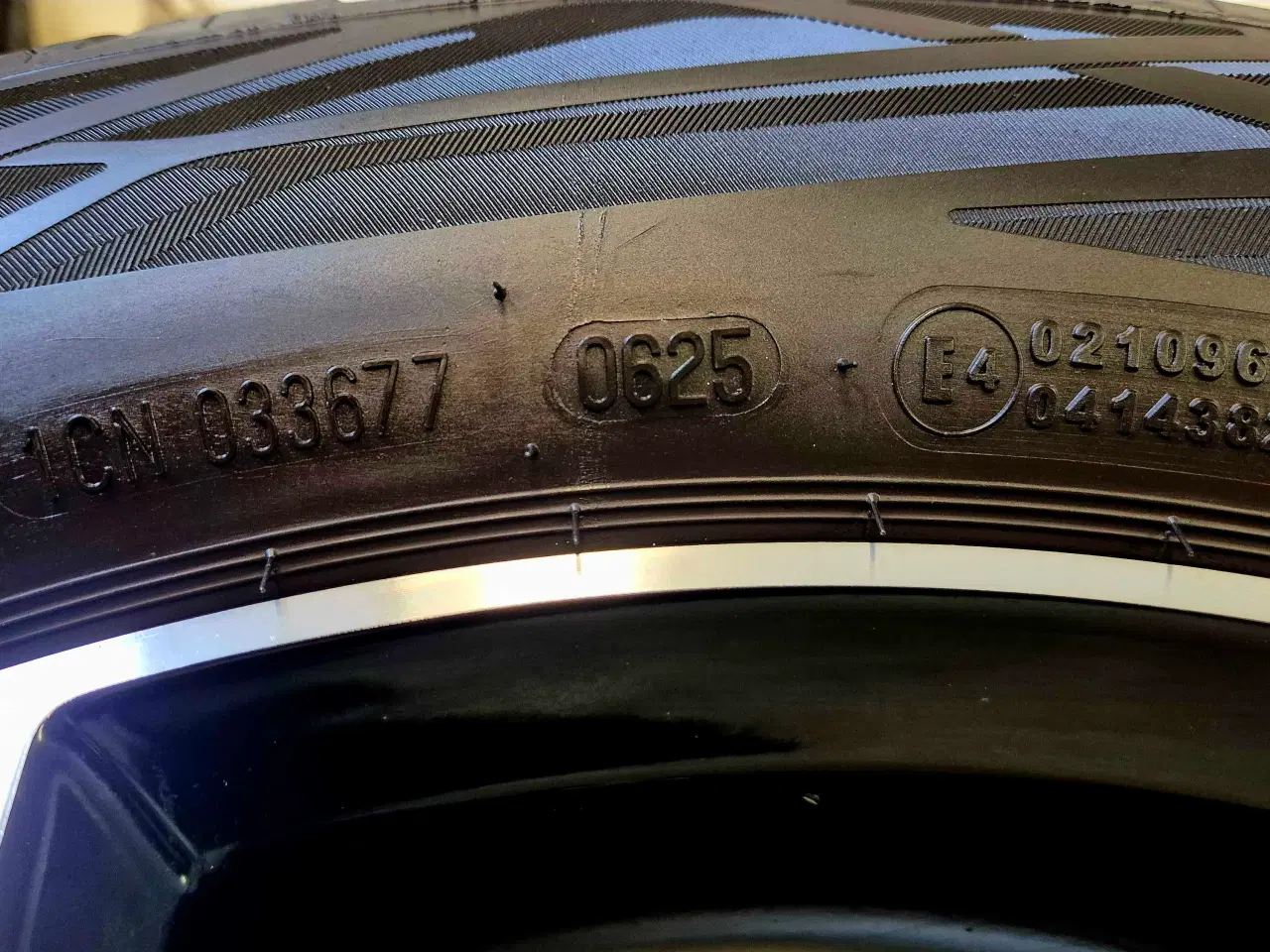 Billede 5 - XC40 / EX40 / C40 VOLVO ORIGINAL ALUFÆLGE MED SOMM