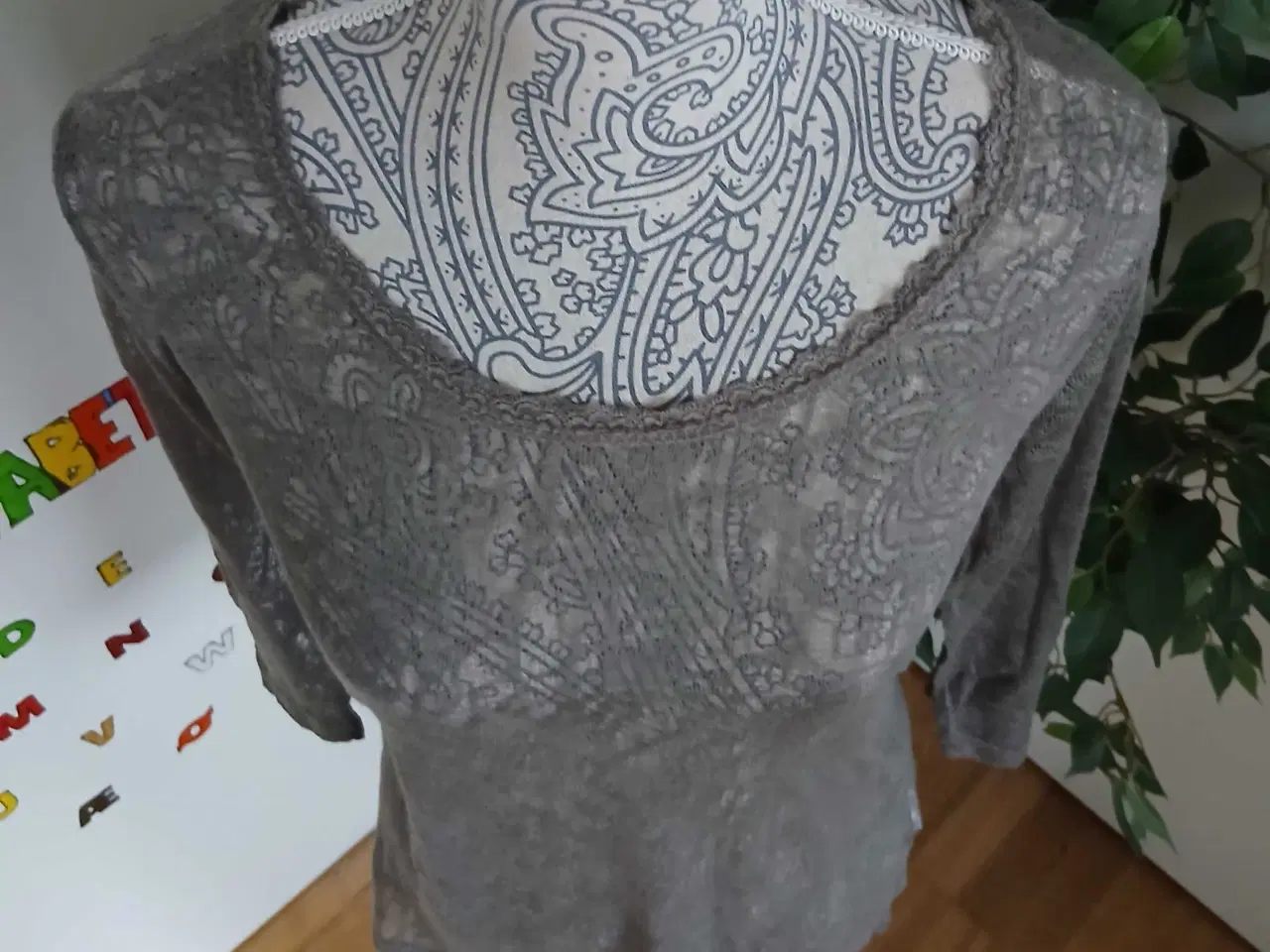 Billede 2 - Top. Cream. Large/40