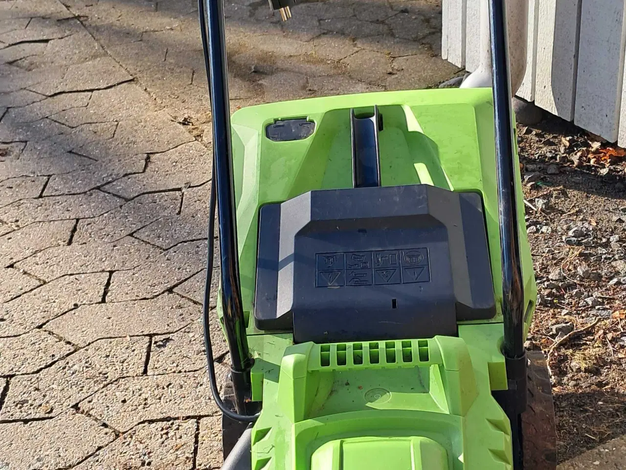 Billede 7 - Plæneklipper og dykpumpe 