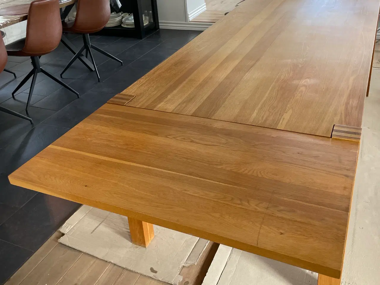 Billede 2 - Spisebord i massiv egetræ, olieret