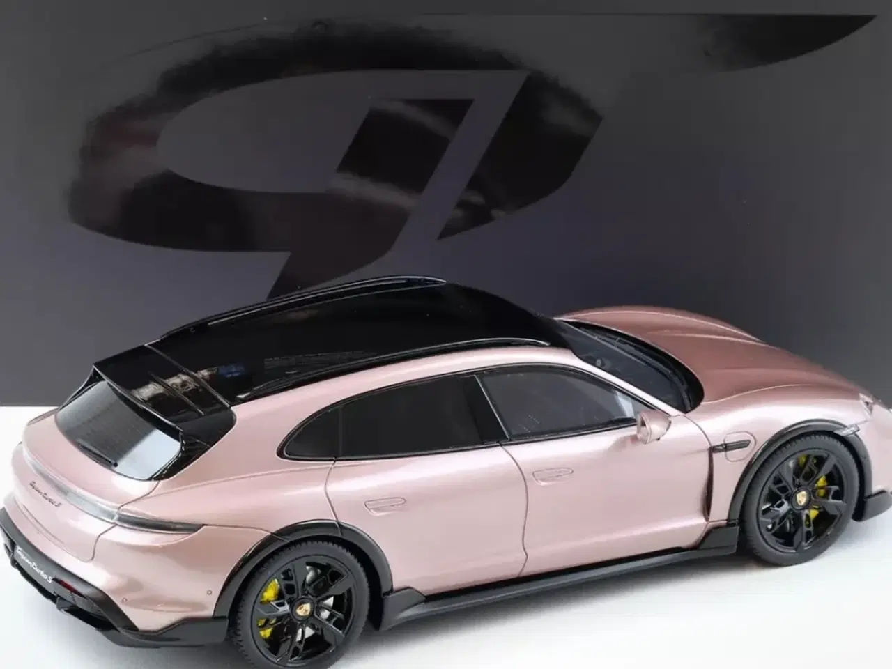 Billede 3 - 1:18 Porsche Taycan Turbo S Cross Tourismo 2022