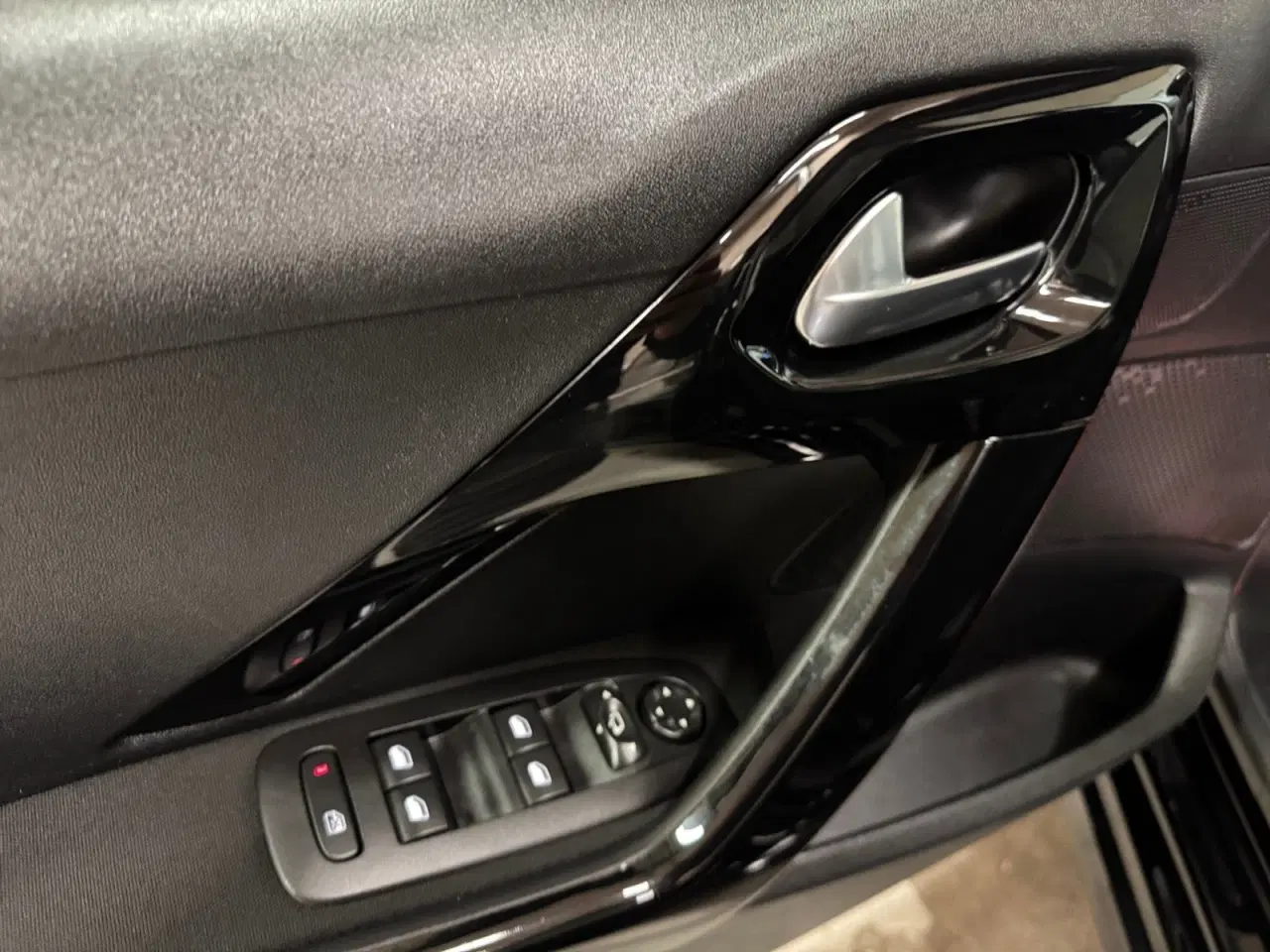 Billede 14 - Peugeot 208 1,5 BlueHDi 100 Allure Sky