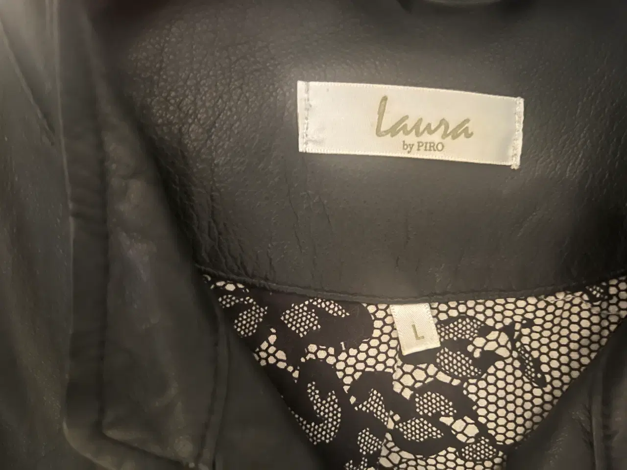 Billede 4 - Læderjakke sort str 38/40