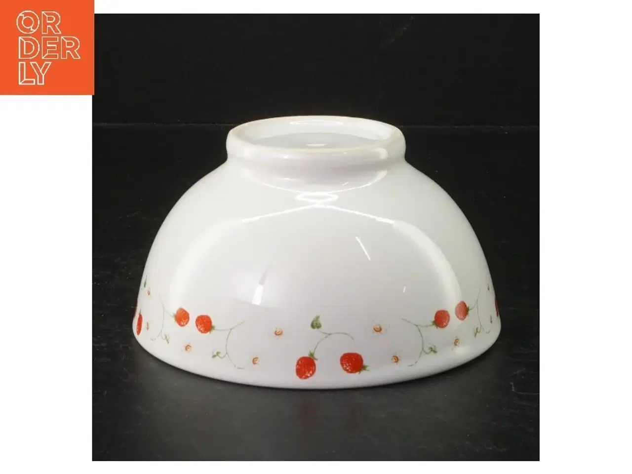 Billede 2 - Hvid porcelænsskål med jordbærmotiv (str. 14,5 cm)