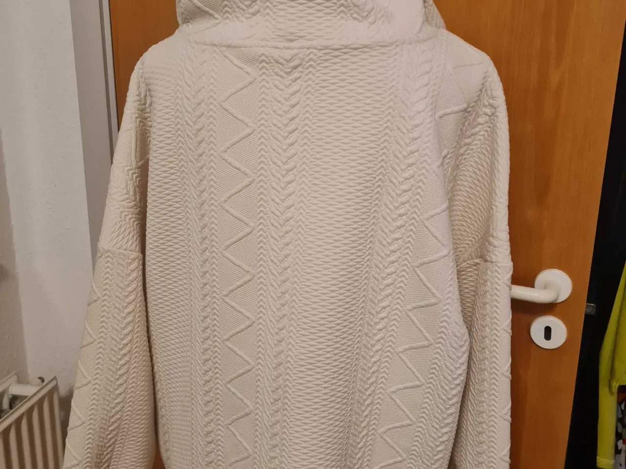 Billede 6 - Hoodie str M 46-48 Only Carmakoma 