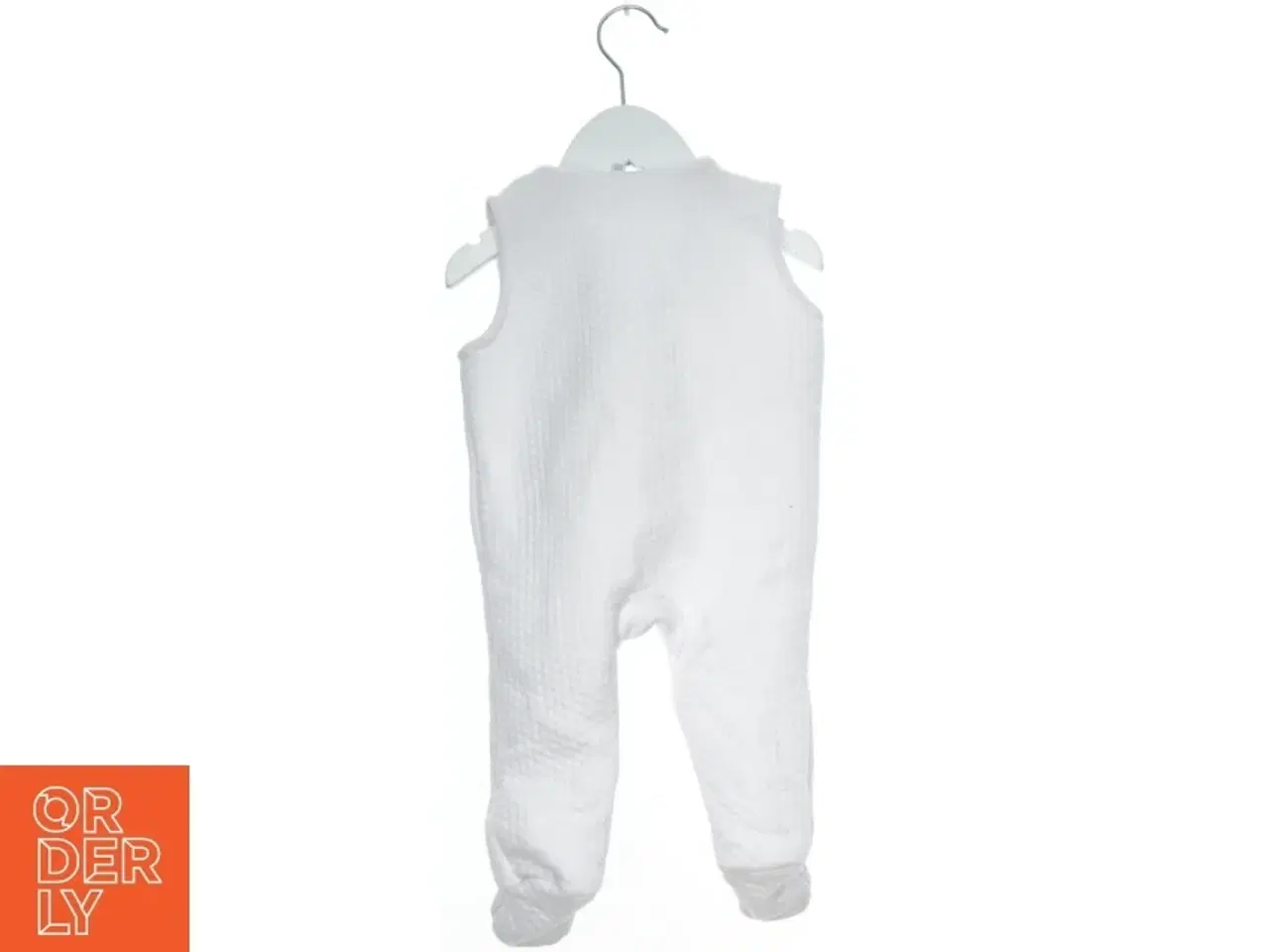 Billede 2 - Hvid heldragt til baby med bamsemotiver fra Rock A Bye Baby (str. 74)