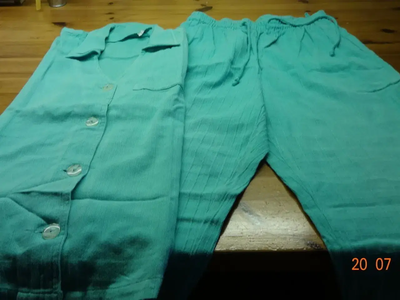 Billede 1 - Sommersæt:ærmeløs top og lange bukser