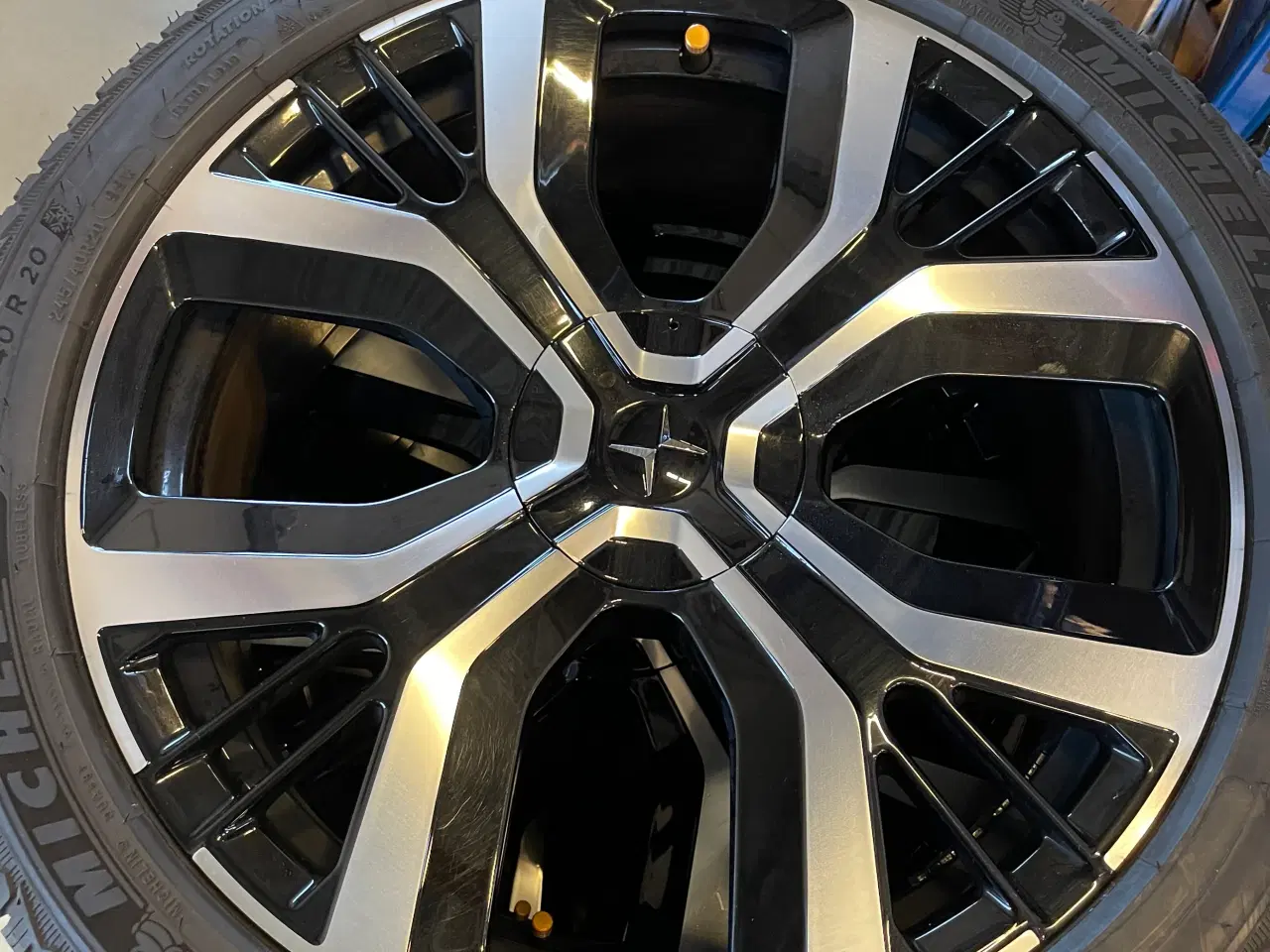 Billede 3 - 20 Polestar 2 Performance 245/40r20 Ref.P10