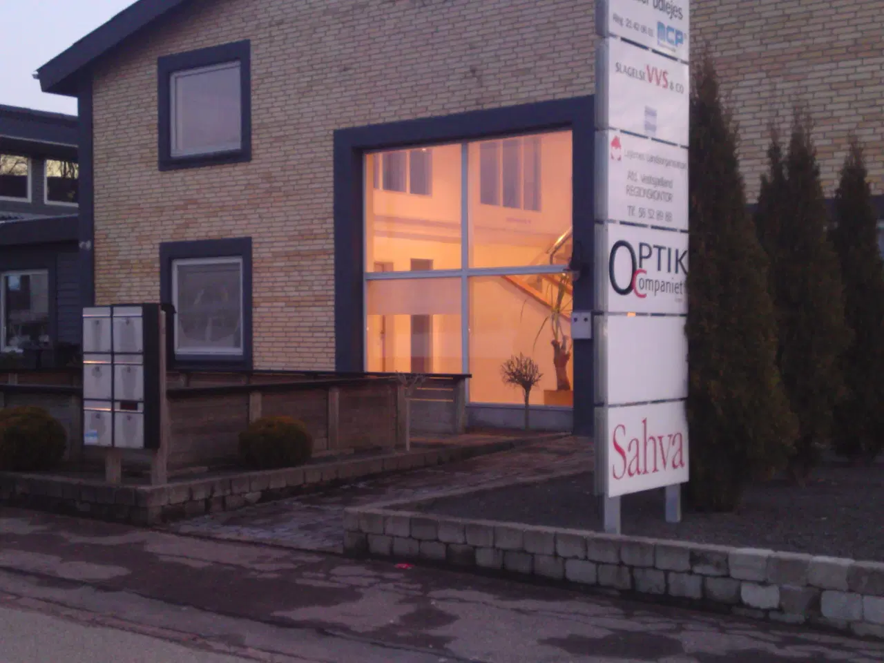 Billede 1 - Fint lille kontor / klinik / lager i Slagelse.