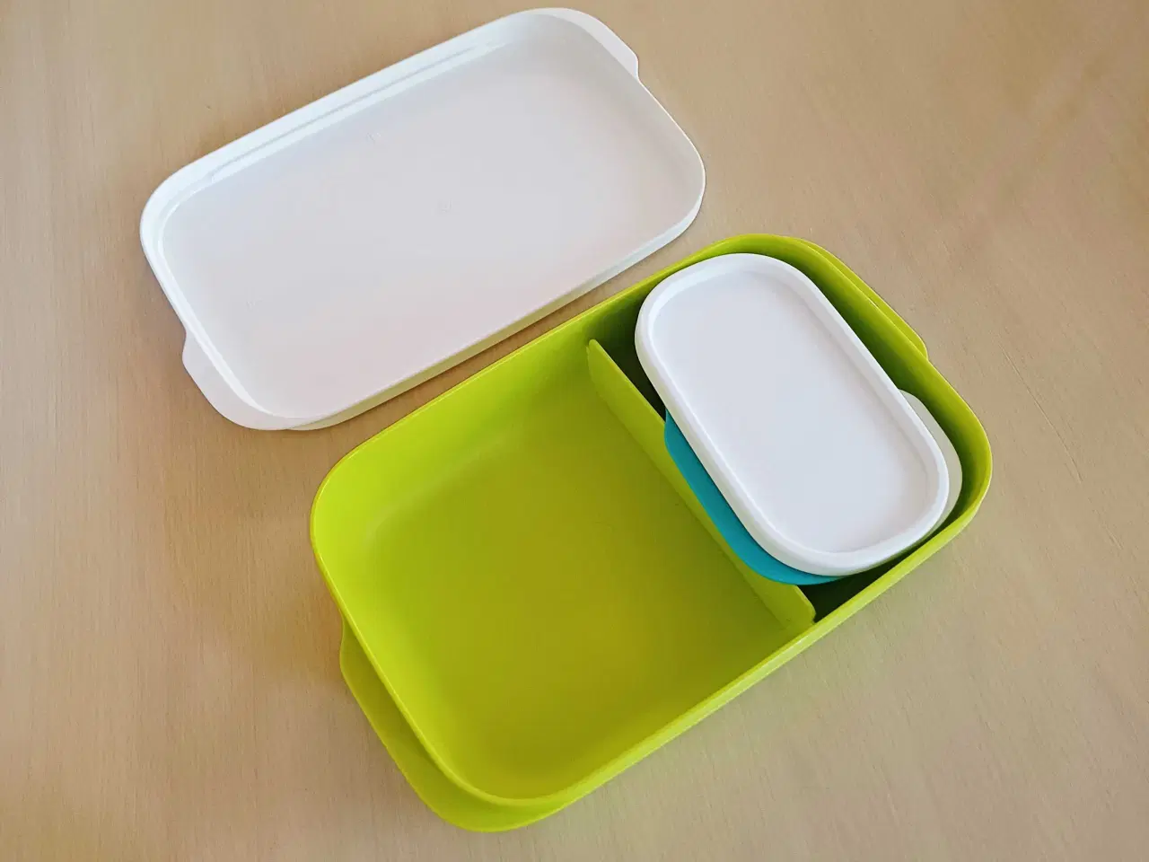 Billede 4 - Tupperware madkasse