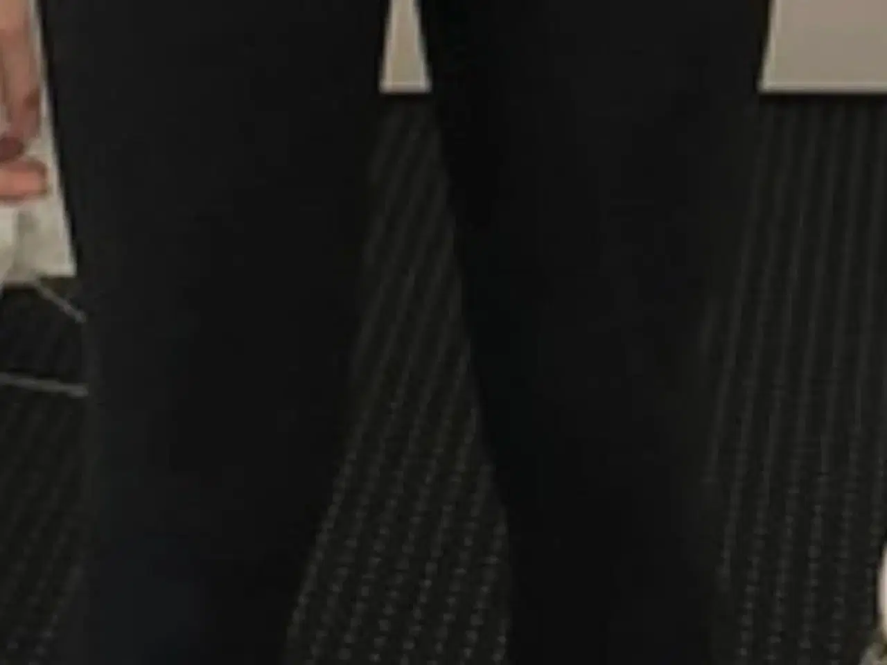 Billede 7 - Gymshark træningsbukser str xs