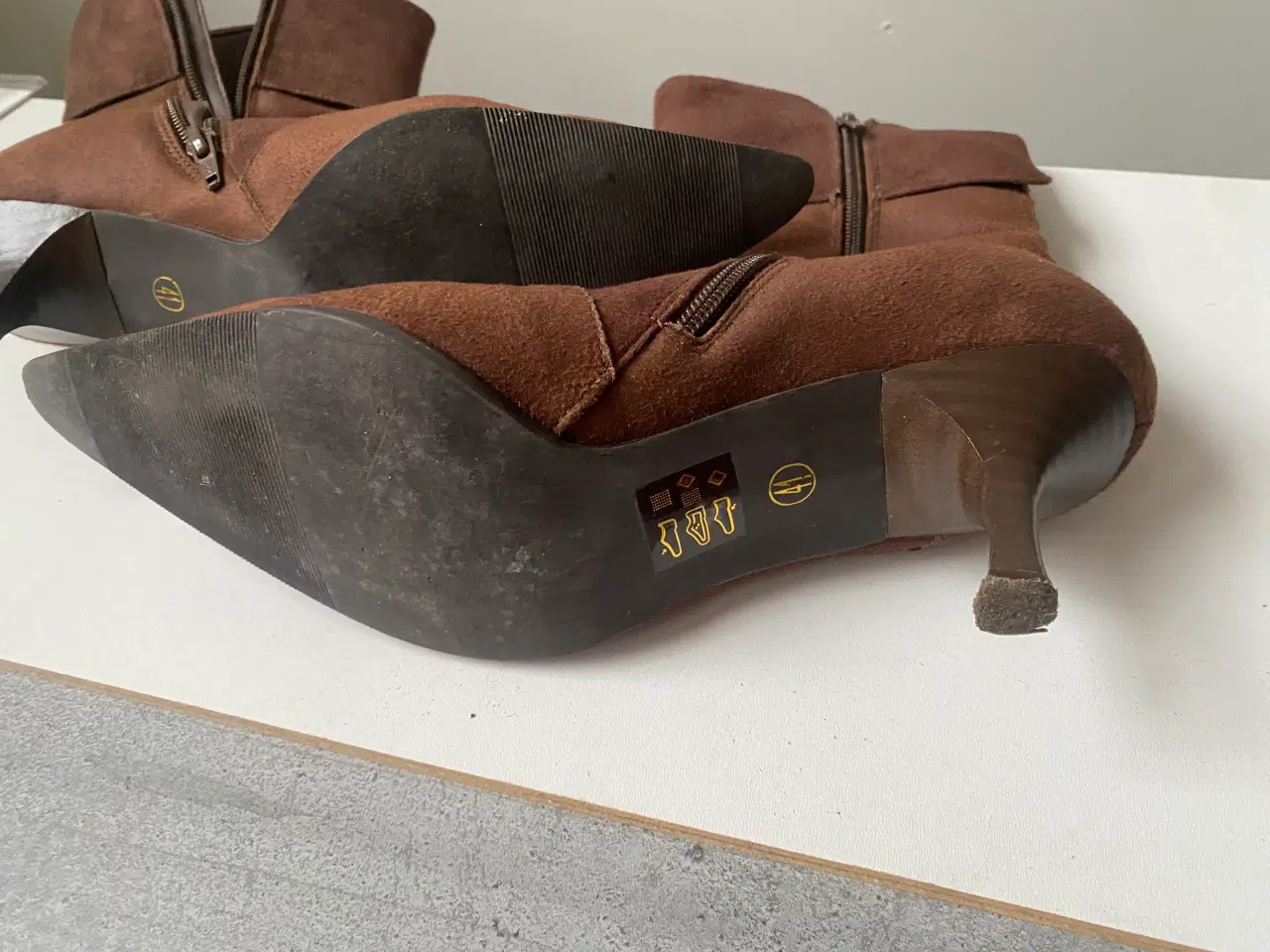 Billede 2 - Nubrock brun støvle 