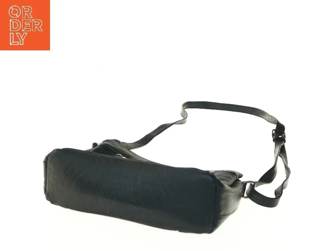 Billede 5 - Læder skuldertaske fra The Monte (str. 18x9x27 cm)