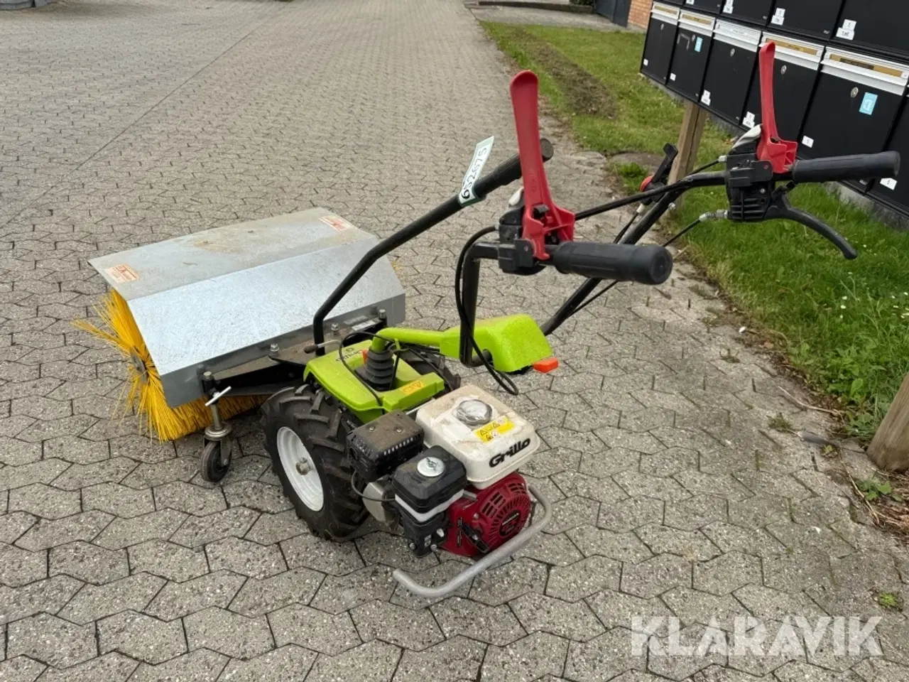 Billede 4 - Redskabsbærer Grillo G52 med kost