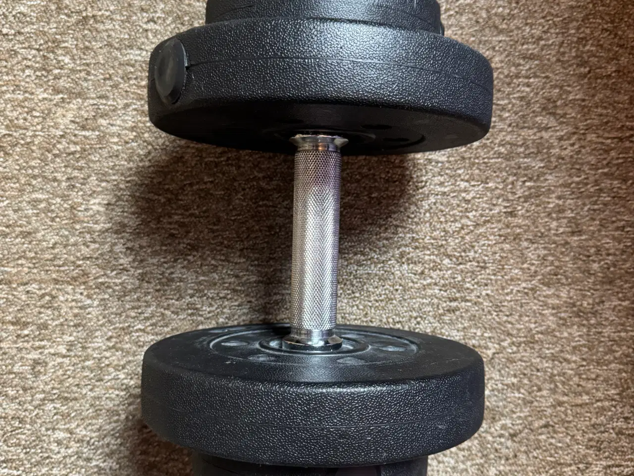 Billede 4 - Håndvægtesæt med tilhørede reoler