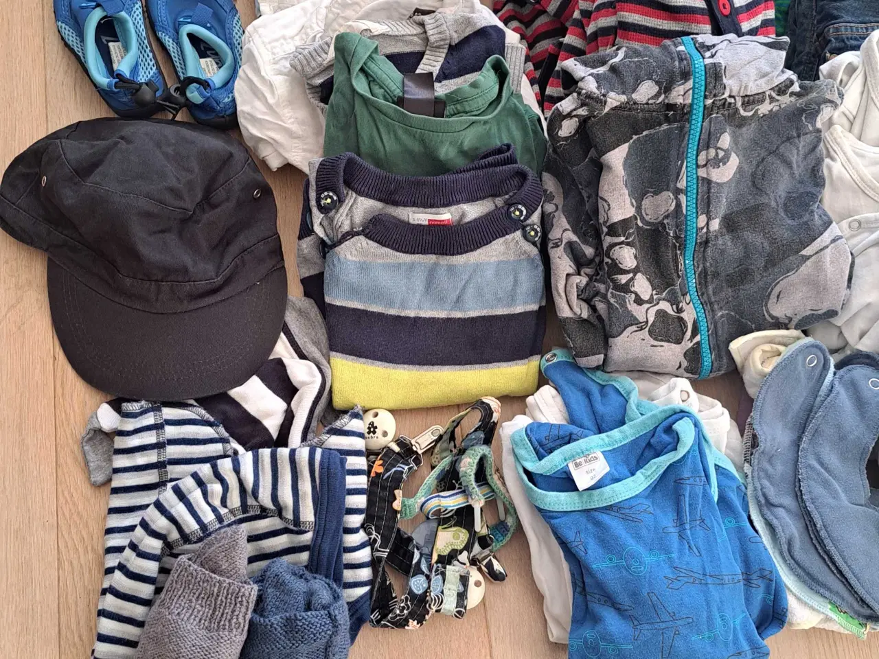 Billede 2 - Dejlig stor tøjpakke 86/92