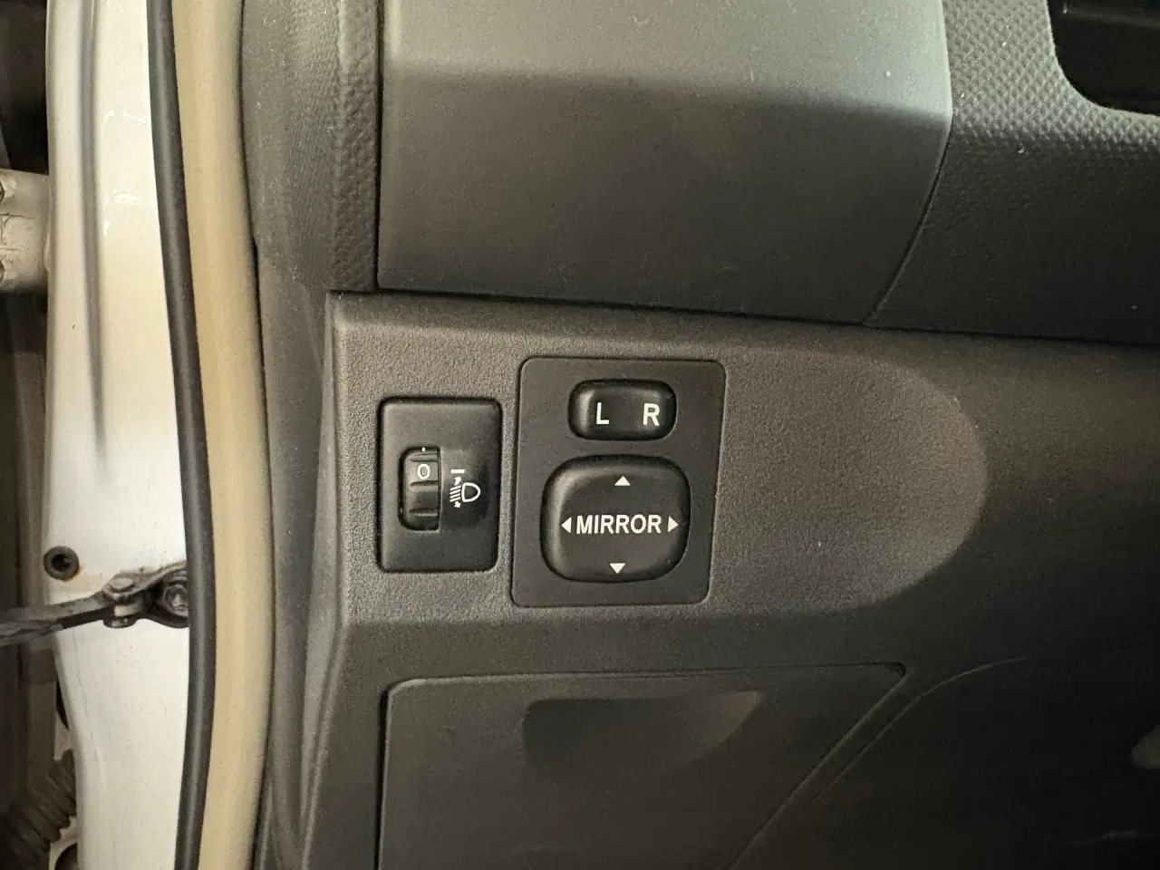 Billede 10 - Toyota Yaris 1,0 VVT-I T1 69HK 5d