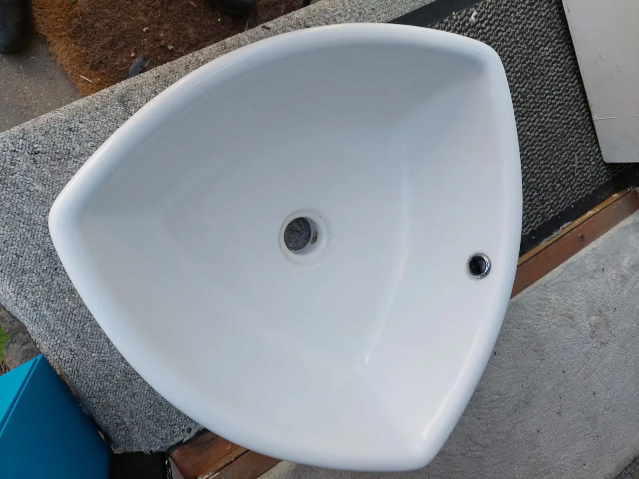 Billede 5 - tre kant model, Håndvask