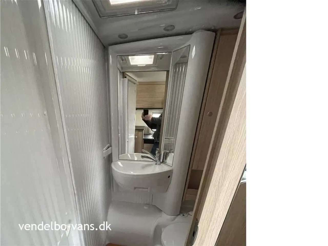 Billede 10 - 2020 - SunLight VAN V66   Enkeltsenge over garagen - kun 6,6 m lang