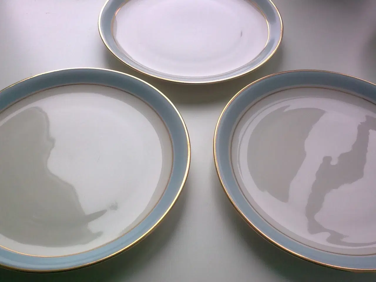 Billede 7 - Lyseblå- og guldkant æbleskiver DK vintage SÆT