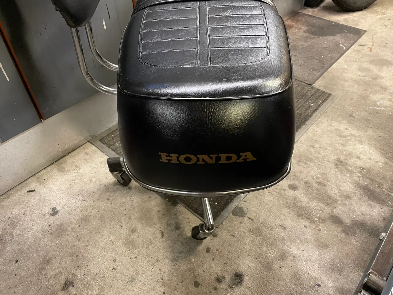 Billede 4 - Honda cb 550 k3. Saddel