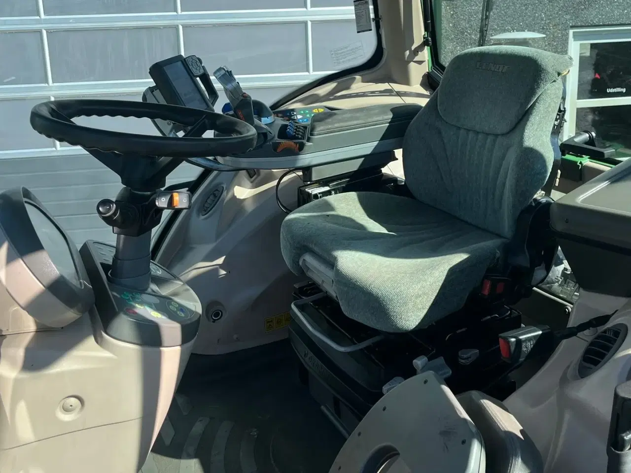 Billede 6 - Fendt 828 Profi model.  Meget flot traktor med nye fordæk.
