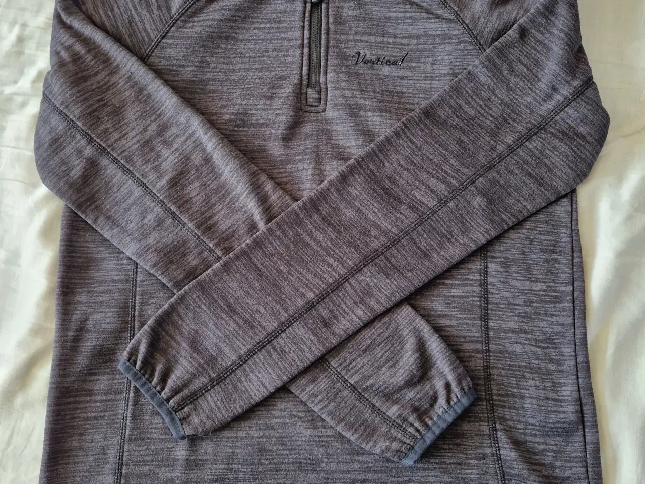 Billede 1 - Vertical fleece trøje str 176