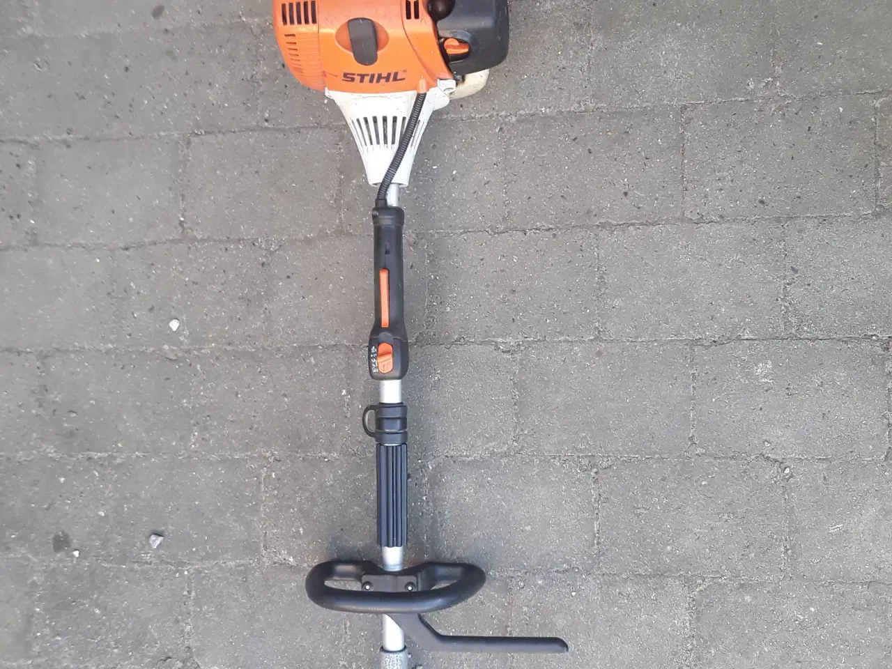 Billede 3 - Stihl kombi maskine med nyt hækklipper