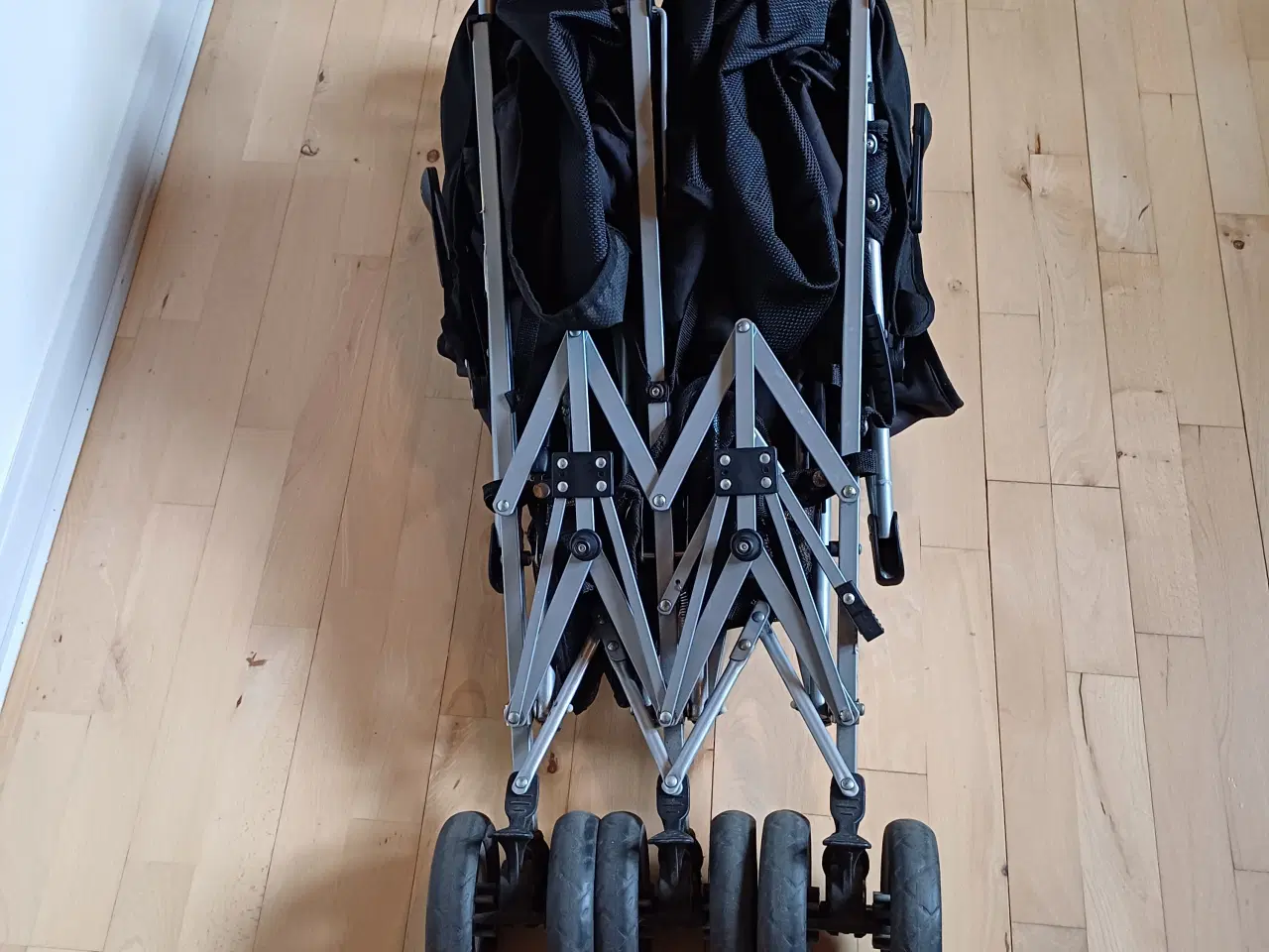 Billede 4 - Tvillingeklapvogn i god stand.