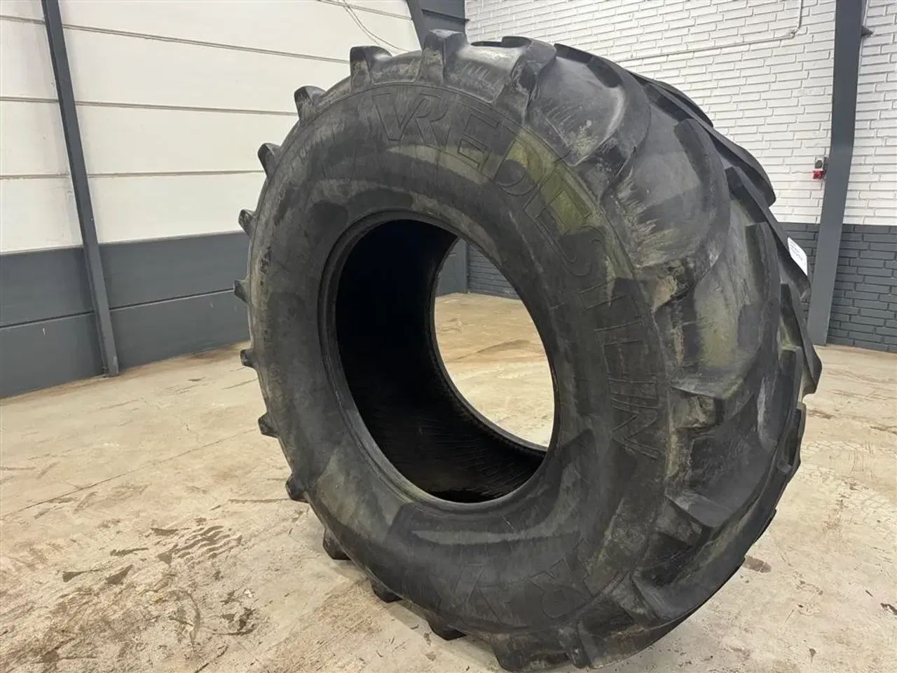 Billede 1 - Vredestein 800/70 R38