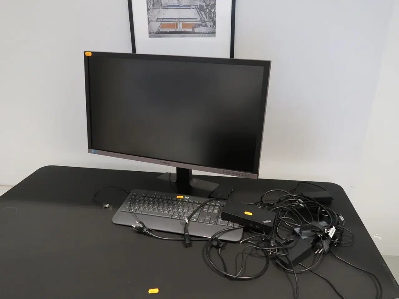Billede 1 - Computerskærm SAMSUNG U28E850R, dockingstation LENOVO Thinkpad, tastatur