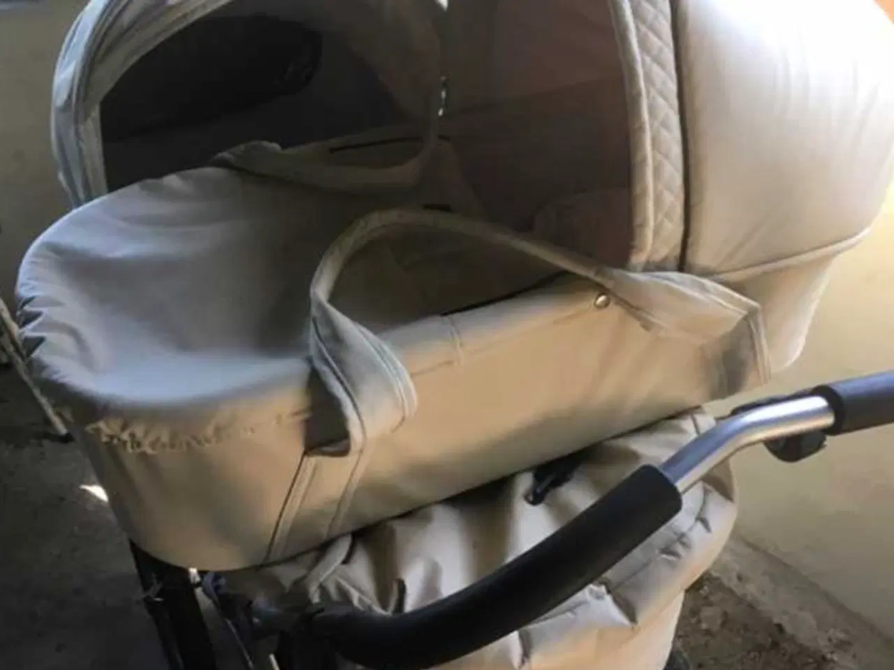 Billede 3 - Emmaljunga barnevogn trænger til en kærlig hånd 