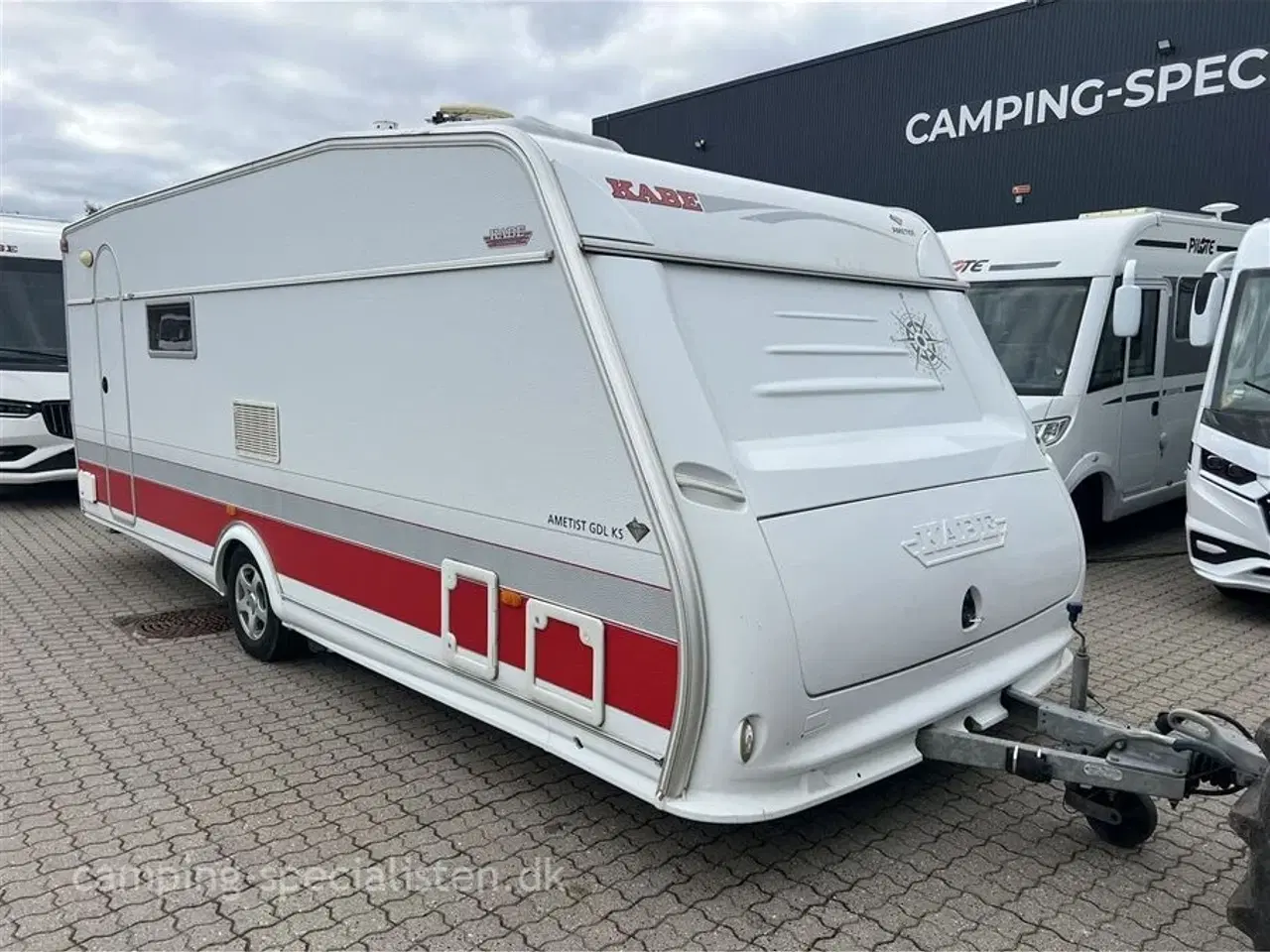 Billede 2 - 2009 - Kabe Ametist GDL KS   2009 Kabe Ametist GDL med 2 køjer - se den nu hos Camping-Specialisten.dk