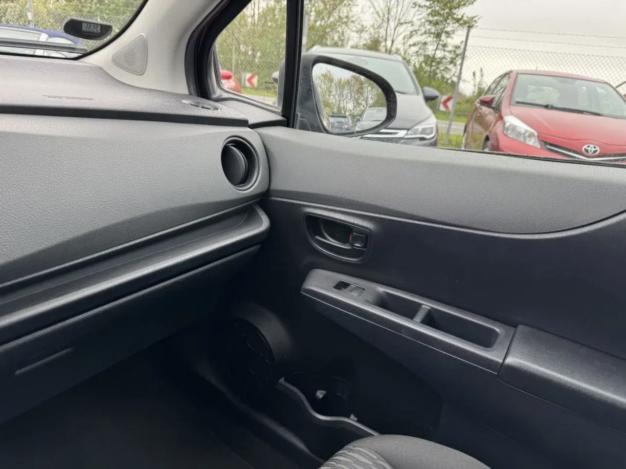 Billede 16 - Toyota Yaris 1,0 man.5, 3D. 69HK 3d