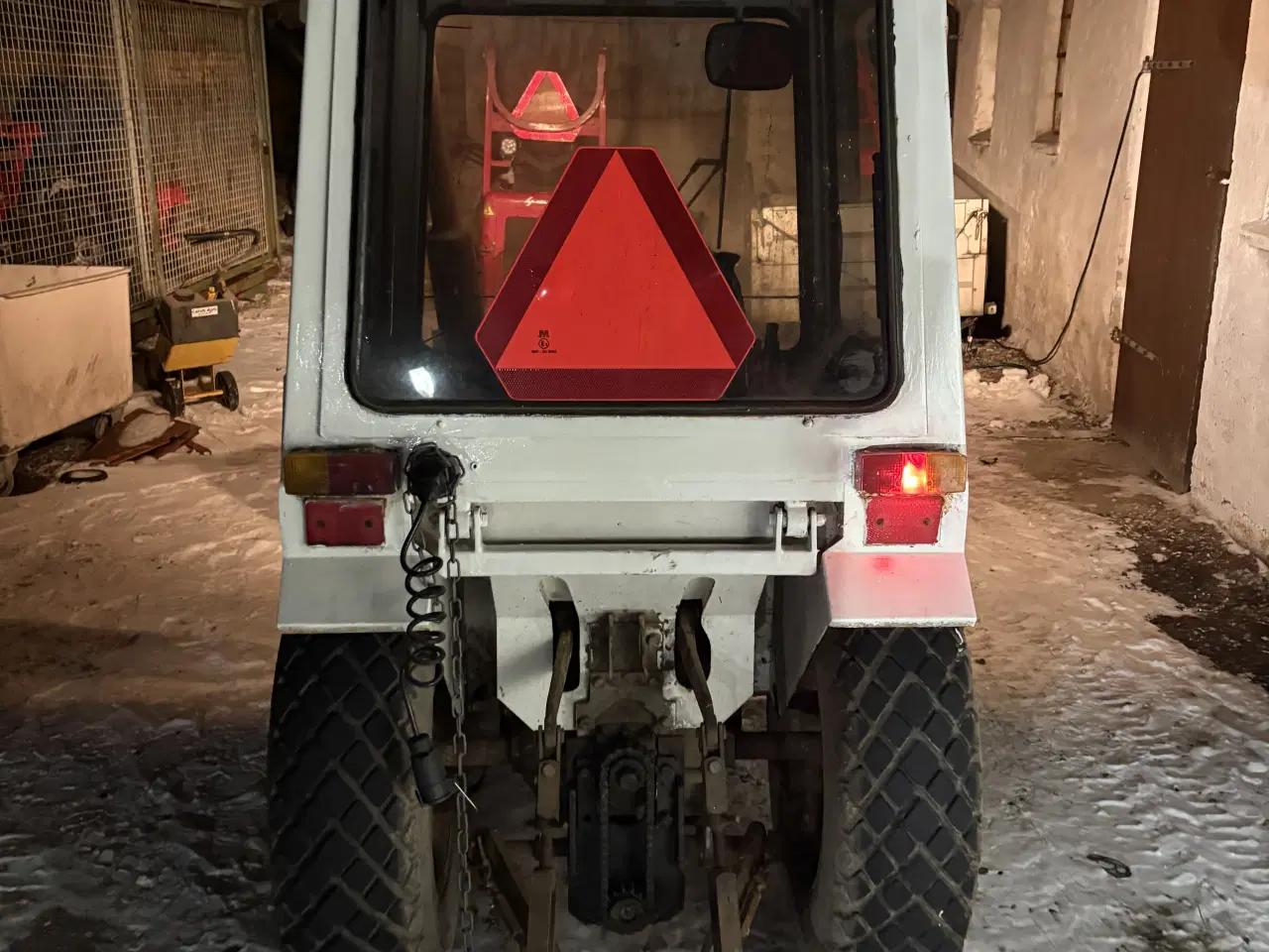 Billede 4 - Mitsubishi MT180D 4X4 Mini Traktor med kost 