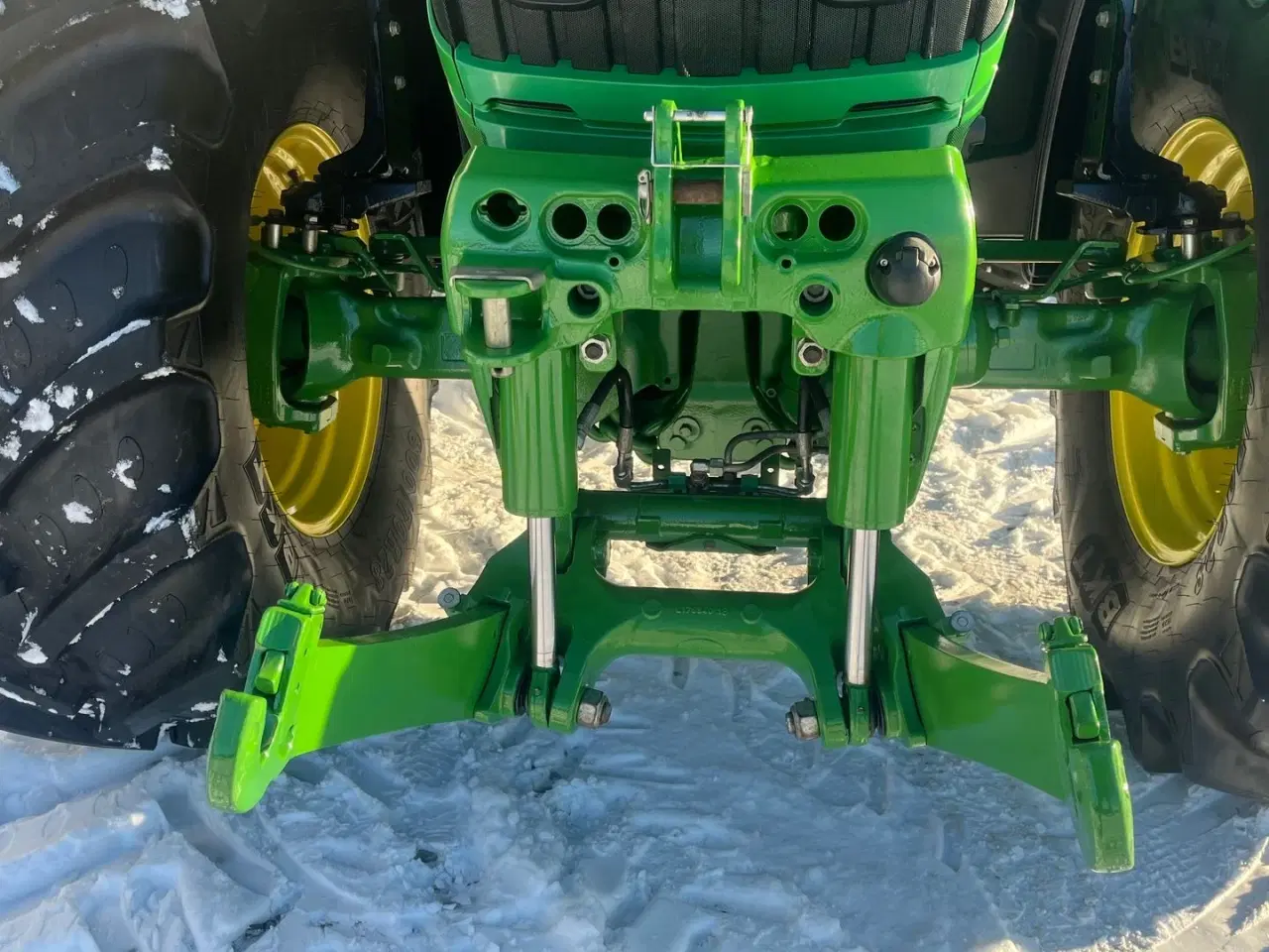 Billede 4 - John Deere 6215R Med frontlift