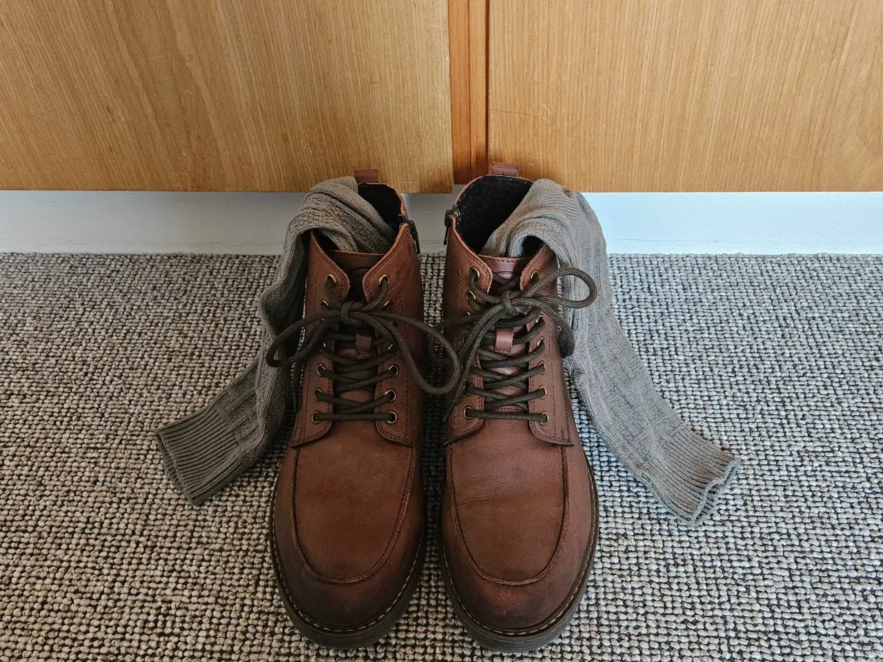 Billede 2 - Komplet tyroler sæt sælges