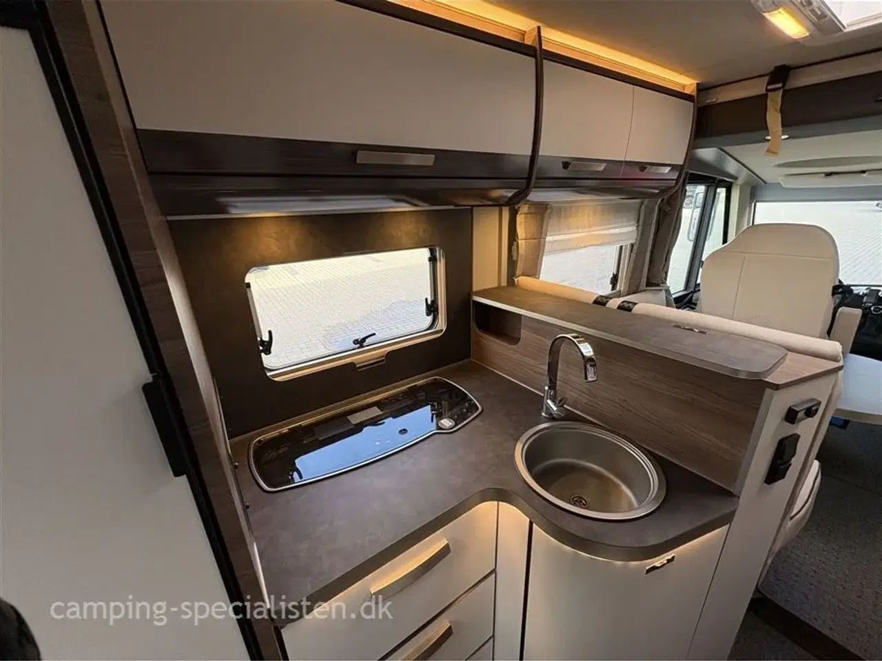 Billede 12 - 2020 - Knaus L!VE I 700 MEG 160 HK   Knaus L!VE I 700 MEG 2020 - kan nu ses hos Camping-Specialisten.dk