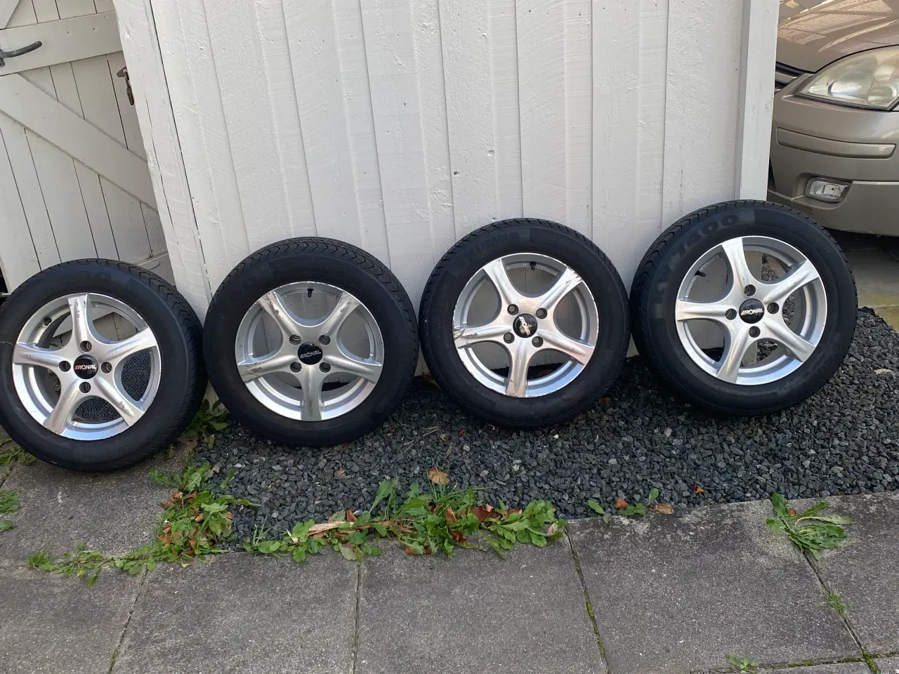 Billede 4 - KUMHO vinterdæk på alufælge i rigtig god stand 175