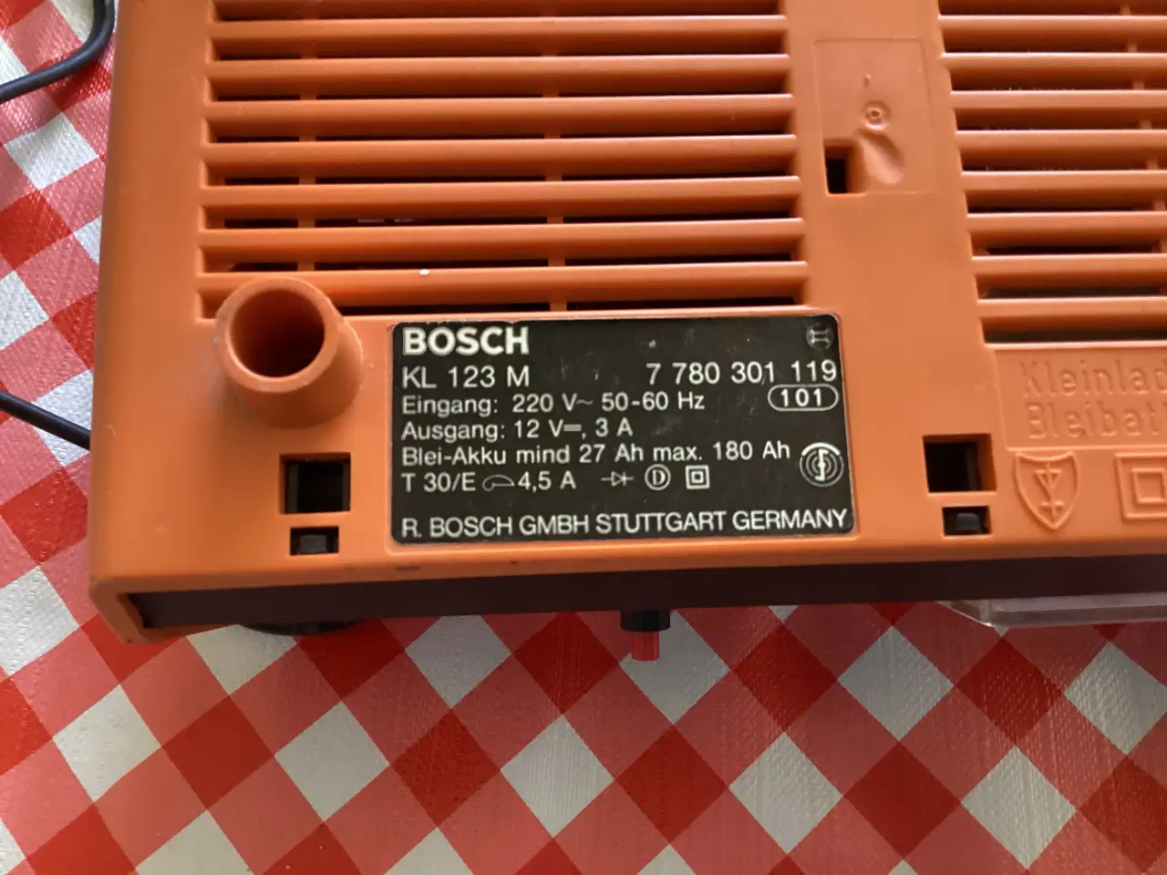 Billede 2 - Bosch Kl 123 M batterilader 12v 4,5 amp. 