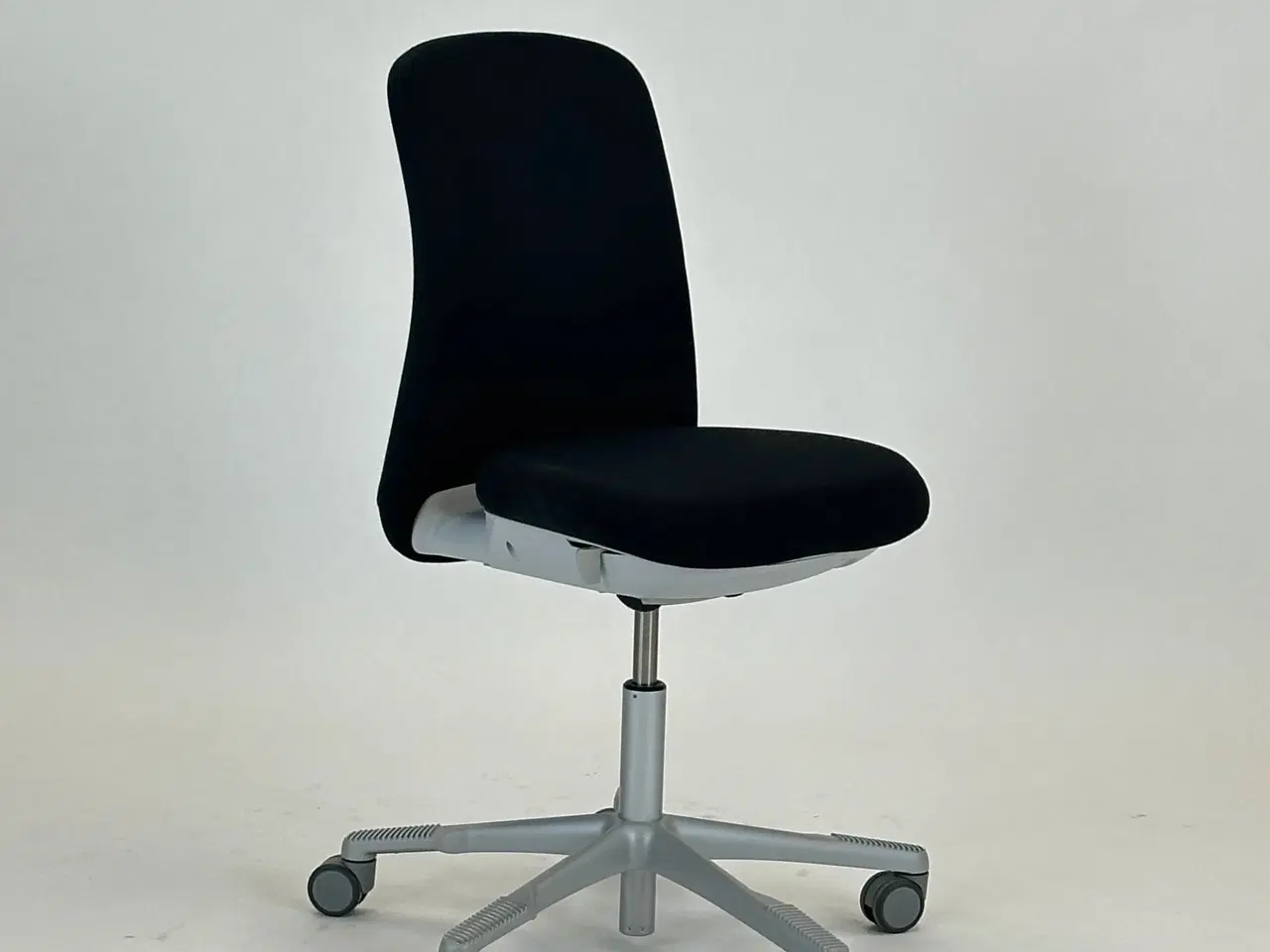 Billede 1 - HÅG Sofi 7200 - 150mm (Sort-Sort knap)