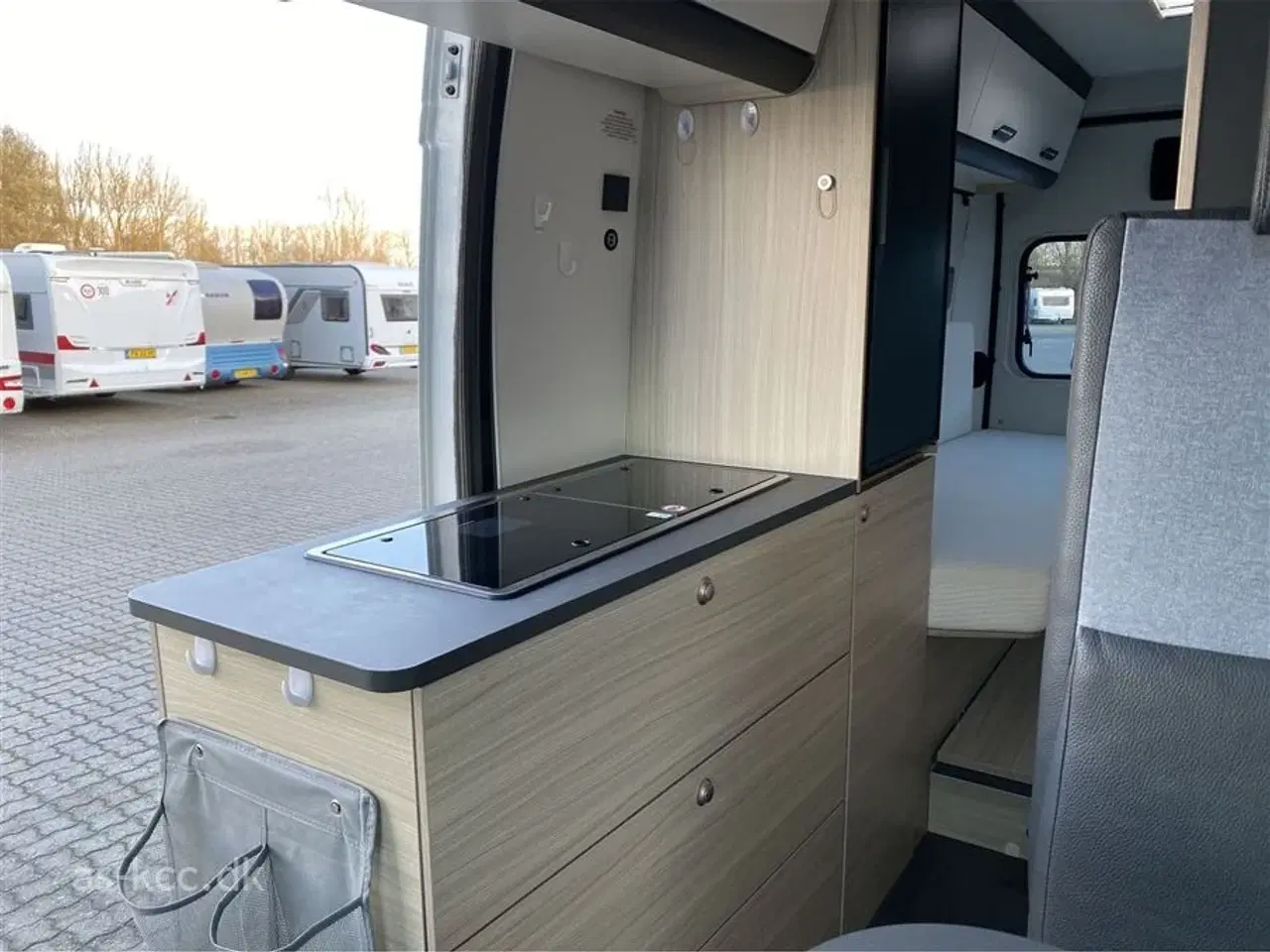 Billede 16 - 2021 - Sun Living V 65 SL   Adria Sun Living V 65 SL med to enkelt senge.